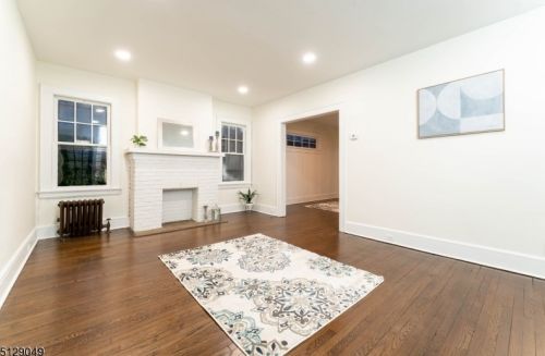 176 Lincoln Ave, Roselle Park, NJ 07204-1706