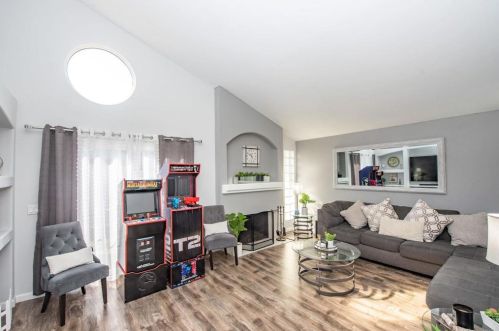 1031 Gale St, Escondido CA  92027-1230 exterior