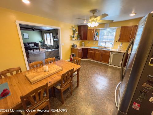 475 Toms River Rd, Jackson Twp NJ  08527-3722 exterior