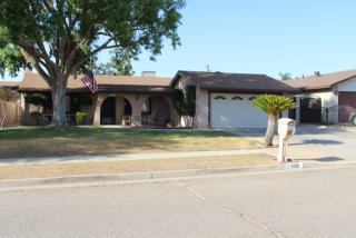 9136 Butternut Ave, Bakersfield, CA 93306-6742