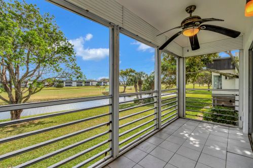 39 Normandy A, Delray Beach FL  33484-4705 exterior