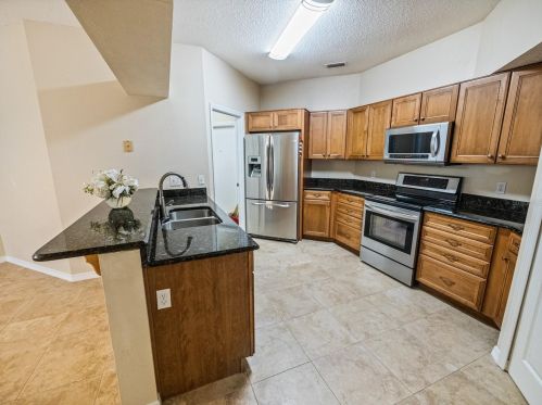 7217 Jaffery Ct, Orlando FL  32835-6158 exterior