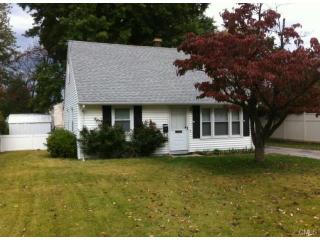 20 Helen Pl, Stamford, CT 06902-3110
