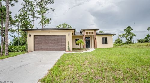 1057 Redbank Ave, Lehigh Acres, FL 33974-0546