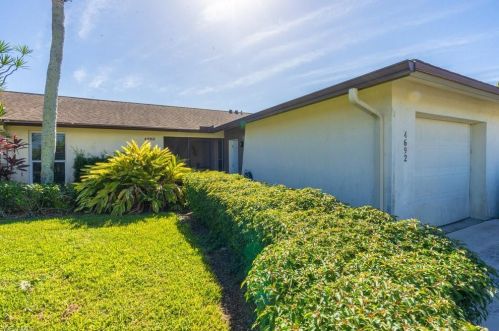 4692 Lakewood Blvd, Naples, FL 34112-5253