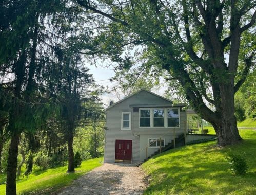 150 Walker Rd, Canonsburg, PA 15317-4820