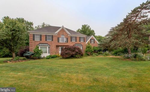 312 Bless Cir, Southampton, PA 18954-1151