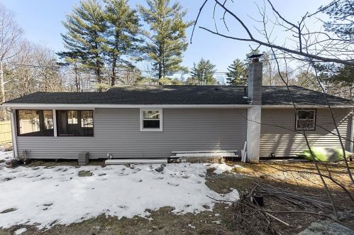 179 Main St, Salem NH  03079-1830 exterior