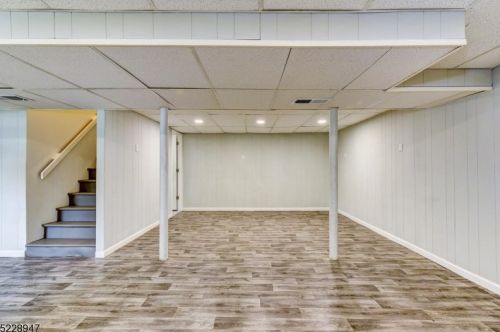 124 Camden Rd, Parsippany NJ  07054-3107 exterior