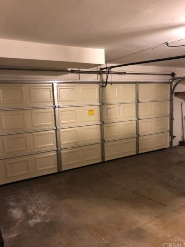 15946 Sherman Way, Van Nuys CA 91406-4063 exterior