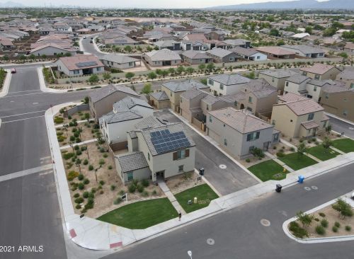 3821 79th Dr, Phoenix AZ  85033-3501 exterior