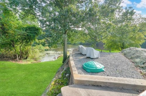 26 Blish Rd, East Hampton CT  06447-1110 exterior