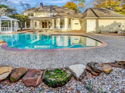 2515 Golden Pond Dr, Humble, TX 77345