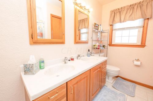 1129 Park St, Bellefontaine OH  43311-2330 exterior