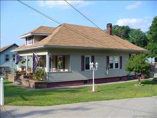 262 Canal St, Ellenville, NY 12428-1711