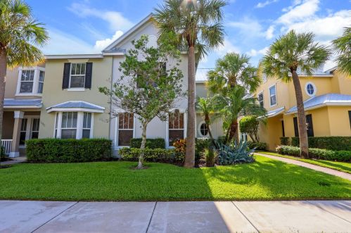 10783 West Park Ave, Fort Pierce, FL 34987-2164