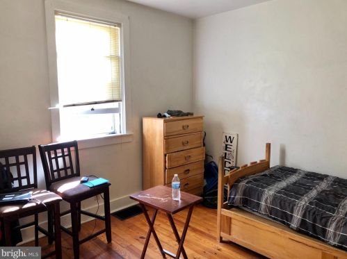 7 2nd St, Highspire PA  17034-1001 exterior