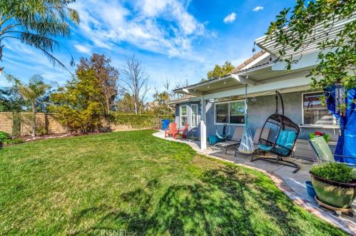27311 Belmont Ct, Santa Clarita, CA 91354-2624