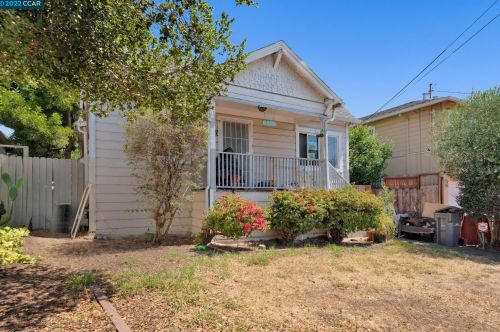 3550 Davis St, Oakland, CA 94601-3838