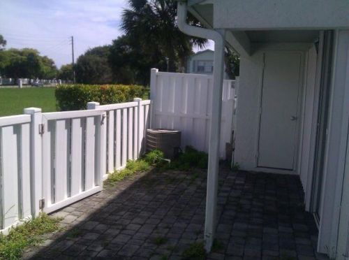 3695 Savoy Ln, West Palm Beach, FL 33417-3201
