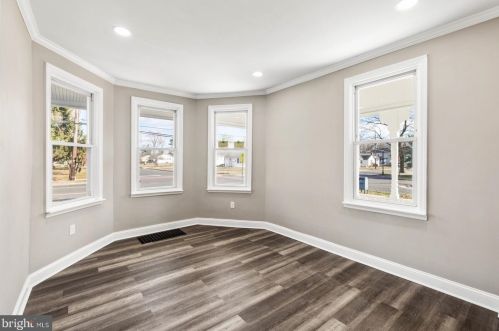 15 Franklin Ave, Beverly NJ  08010-1709 exterior