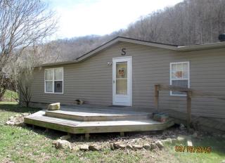 73 Spicewood Ln, Ivel, KY 41642-9445