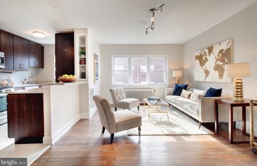 2339 40th Pl, Washington, DC 20007-1621