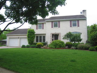 2 Tufts Ct, Paramus NJ  07652-5515 exterior