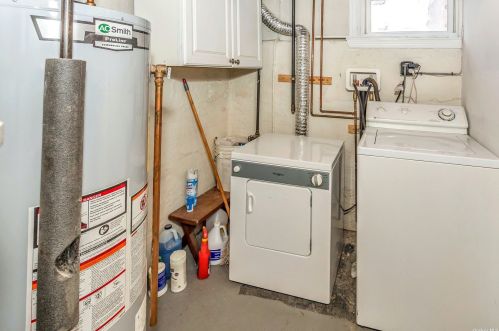 86-15 262nd St, Floral Park NY  11004-1344 exterior