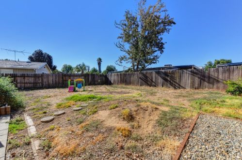 2420 Berrywood Dr, Rancho Cordova CA  95670-5204 exterior