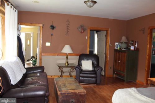 128 Chestnut Ave, Camden NJ  08107-2207 exterior