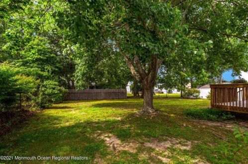 115 Taft Dr, Bricktown NJ  08724-2725 exterior