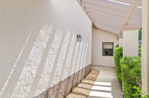 4752 Boxwood Cir, Boynton Beach, FL 33436-4753
