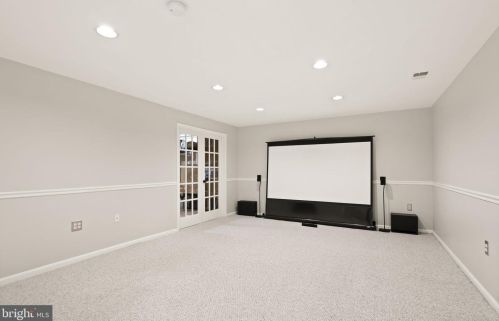 816 Anne St, Leesburg VA  20175-3426 exterior