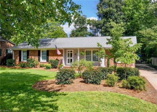 2004 Pebble Dr, Greensboro, NC 27410-2931