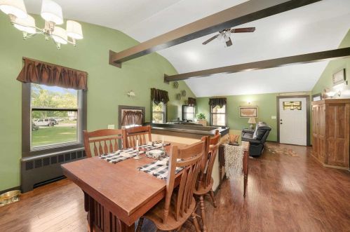 9 Maple Ct, Washingtonville NY  10992-1702 exterior