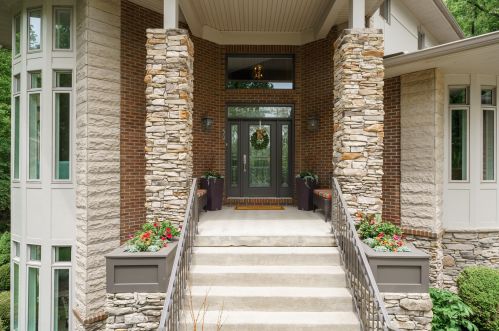 39 Michelle Ln, Newport, KY 41075-1161