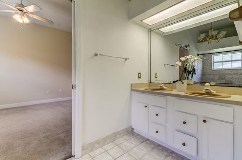 3874 Crescent Cove Pl, Tarpon Springs FL  34688-7708 exterior