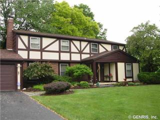 4 Twining Ct, Pittsford, NY 14534-3245
