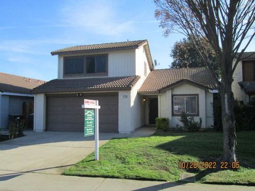 1120 Courtney Way, Modesto, CA 95358-1447