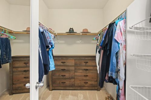 330 Applegate Dr, Valley Home CA  95361-8285 exterior