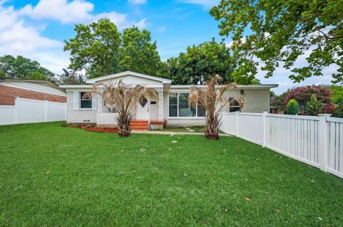 10904 Dunaway Dr, Dallas, TX 75228-2464