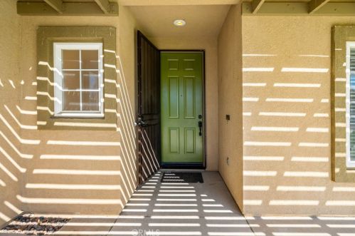 1635 Western Village Dr, San Jacinto CA  92583-6302 exterior