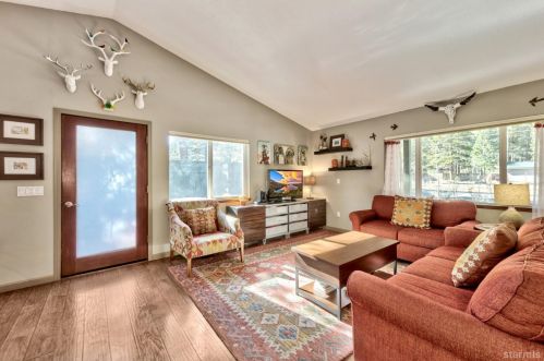 3475 Upper Truckee Rd, South Lake Tahoe CA  96150-5119 exterior