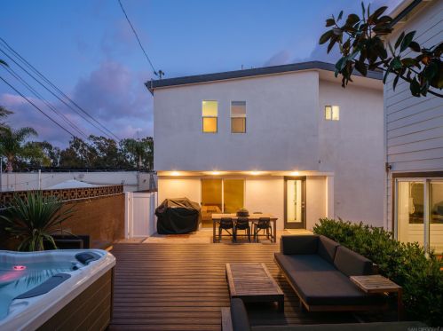 2420 Upas St, San Diego CA  92104-4049 exterior