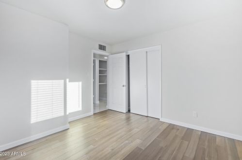 6501 20th Ave, Phoenix AZ  85015-1504 exterior