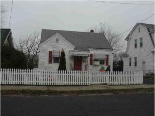 80 Boston Ter, Bridgeport, CT 06610-2555