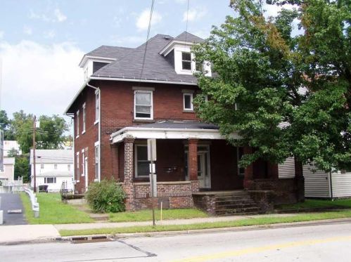 112 Lloyd Ave, Latrobe, PA 15650-1712