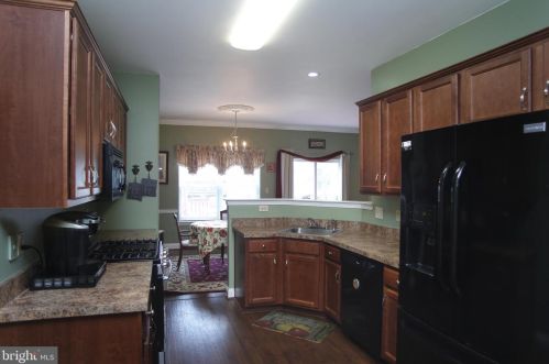 47 Barlow Dr, Souderton PA  18964-2276 exterior