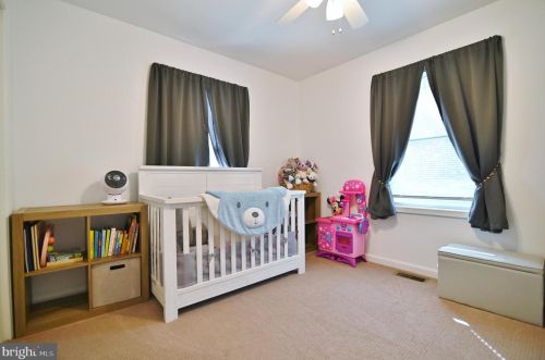 23 Bobby Ln, Edinburg VA  22824-2552 exterior